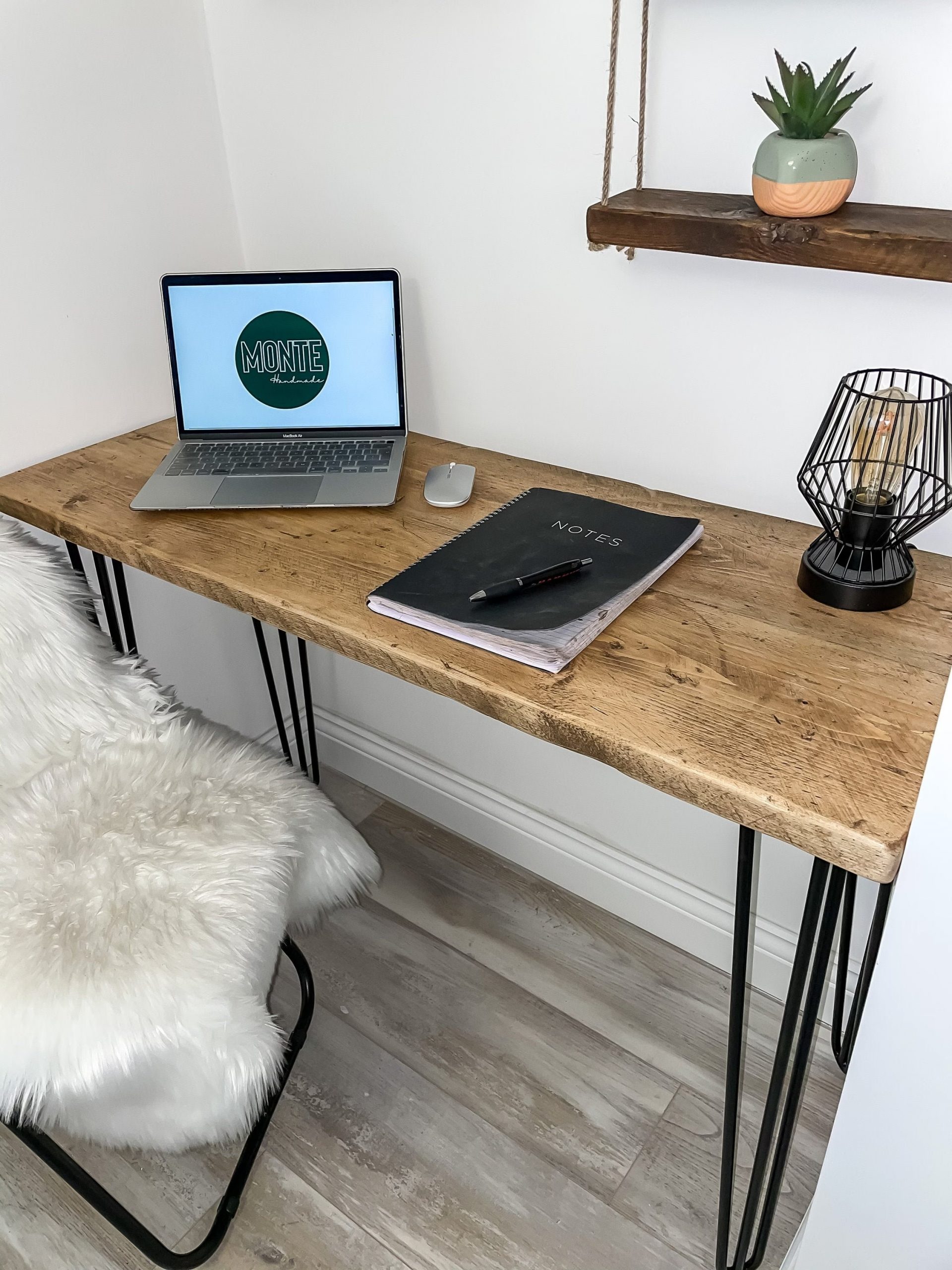 Một số lưu ý khác khi sắp xếp bàn phòng ngủ scaled