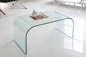 ban uong tra dep bang kinh trong suot